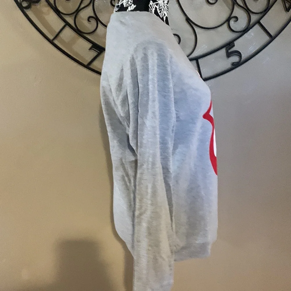 NWOT cute sweater - Picture 2 of 5